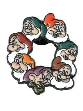 Snow White Seven 7 Dwarfs Pin NEW